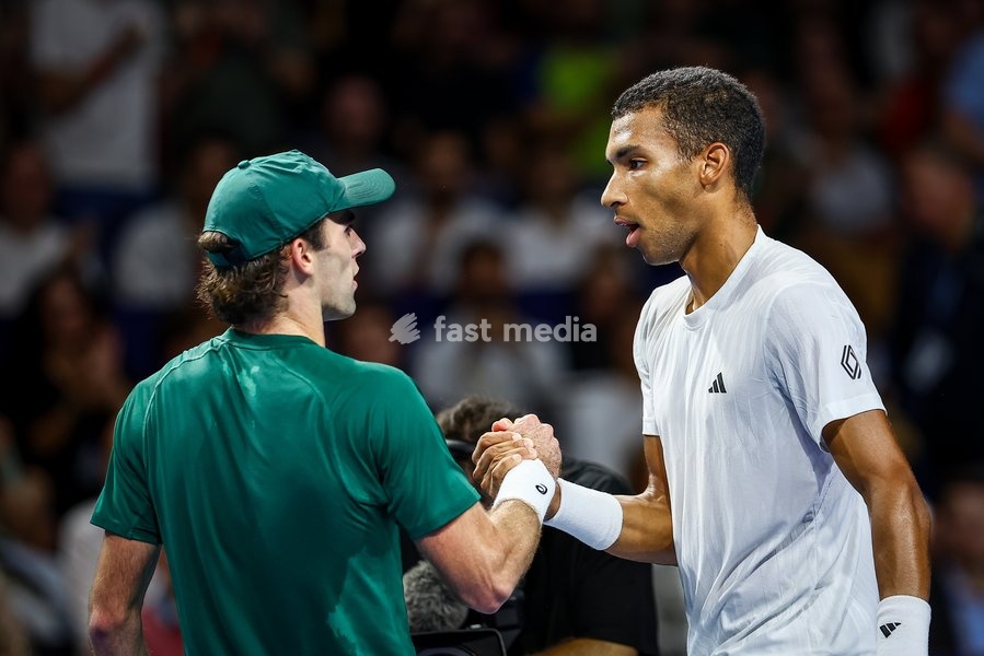USA's Eliot Spizzirri and Canadian Felix Auger-Aliassime pictured during the European Open ATP tennis tournament in Brussels, on Friday 17 October 2025. This year's edition of the tournament is taking place from 12 to 19 October 2025