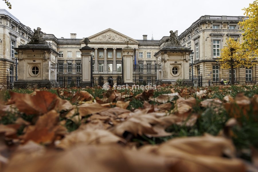 The Federal Parliament building pictured with the fall foliage, during a 'Kern' meeting gathering selected Ministers of the Federal Government, Wednesday 22 October 2025 in Brussels, to continue the budget discussions