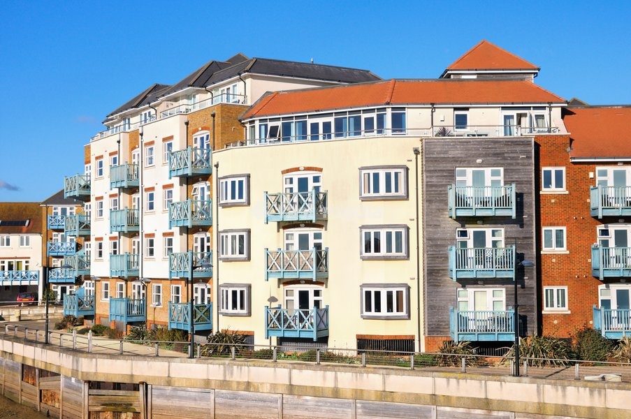 Apartments on Berkeley Homes' eco-friendly Rope tackle housing development built on a former brownfield site, Shoreham-by-Sea, West Sussex, England, UK