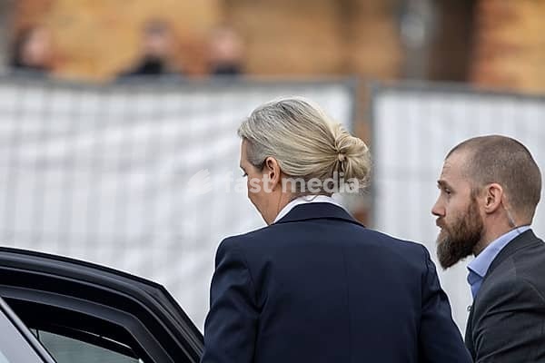 Bad Dürkheim: AfD***Alice Weidel gets into her vehicle