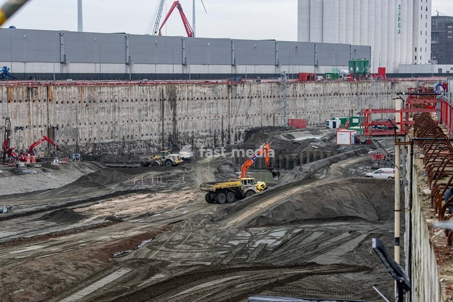 Overview image taken during a press briefing on the Oosterweel works and a visit to the Oosterweel junction construction site, Thursday 05 February 2026 in Antwerp. In 2026 the last missing links (the Oosterweel junction and the Canal Tunnels) will complete the Antwerp ring road on the north side…