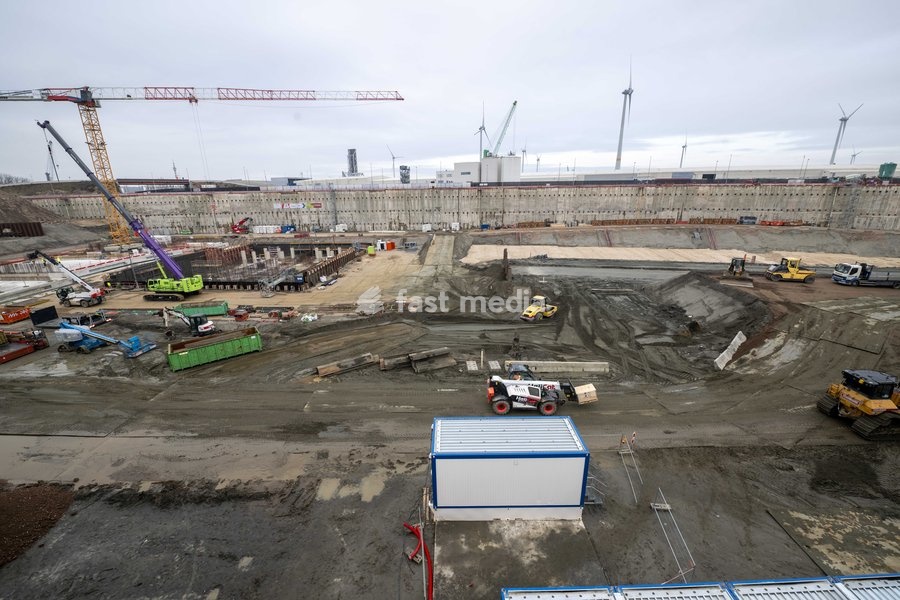 Overview image taken during a press briefing on the Oosterweel works and a visit to the Oosterweel junction construction site, Thursday 05 February 2026 in Antwerp. In 2026 the last missing links (the Oosterweel junction and the Canal Tunnels) will complete the Antwerp ring road on the north side…