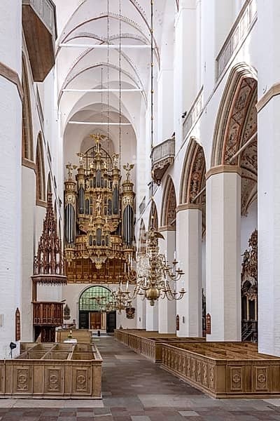 Interior of the Gothic St. Mary's Church with pulpit and organ, Hanseatic City of Stralsund, Mecklenburg-Western Pomerania, Germany