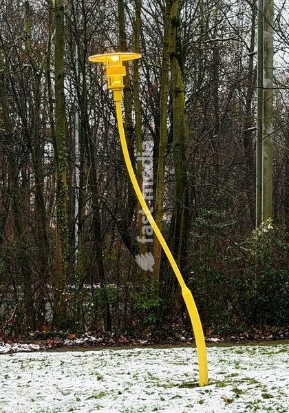 Essen, Kunstraum Heilig Geist art space in and around the former Heilig-Geist-Kirche church (the church has been transformed into an exhibition building). Sculpture ‘Modified Street Light #05’ by Jeppe Hein in the outdoor area. Essen (Katernberg), 29 January 2026