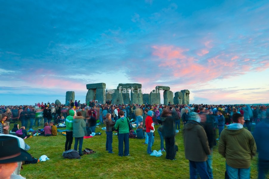 Summer Solstice celebrations, Stonehenge, UNESCO World Heritage Site, Wiltshire, England, United Kingdom, Europe