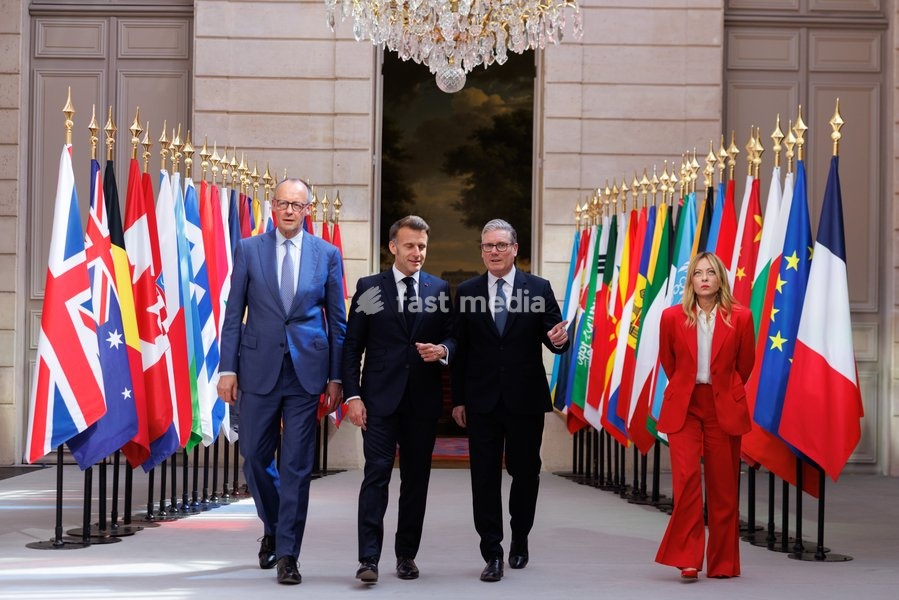17/04/2026. Paris, France. Prime Minister Keir Starmer and French President, Emmanuel Macron co-host the Strait of Hormuz Summit at the Elysee Palace, alongside German Chancellor Fredrich Merz, and Italian Prime Minister Giorgia Meloni