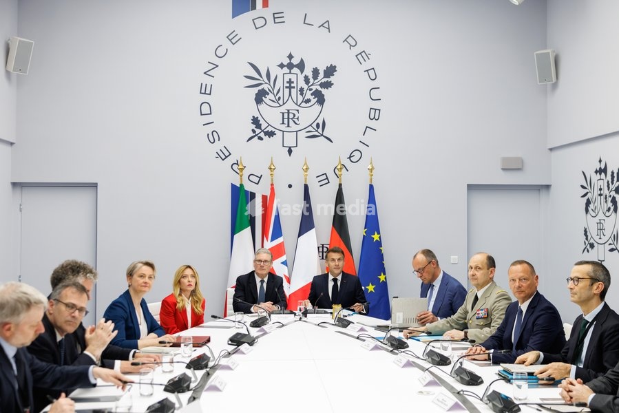 17/04/2026. Paris, France. Prime Minister Keir Starmer and French President, Emmanuel Macron co-host the Strait of Hormuz Summit alongside German Chancellor Friedrich Merz and Italian Prime Minister Giorgia Meloni at the Elysee Palace