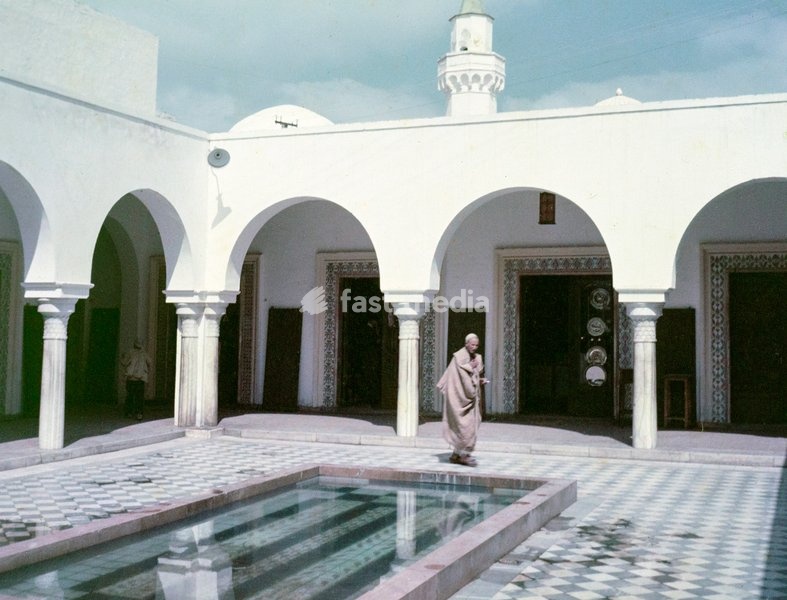 Arabic architectural style in courtyard with water pool, Tripoli, Libya, North Africa 1956