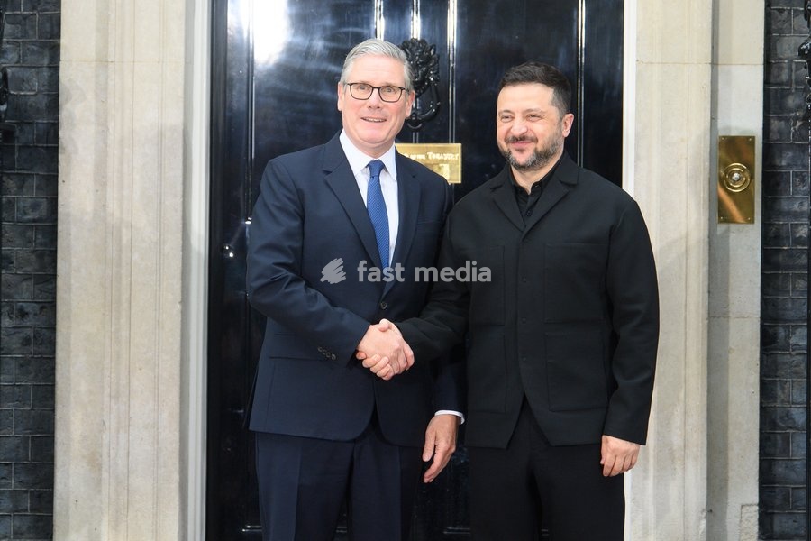 British Prime Minister Sir Keir Starmer poses for a photo with Ukrainian President Volodymyr Zelenskyy as he arrives for a quadliateral meeting in Downing Street, London, England, UK on Sunday 7 June, 2026
