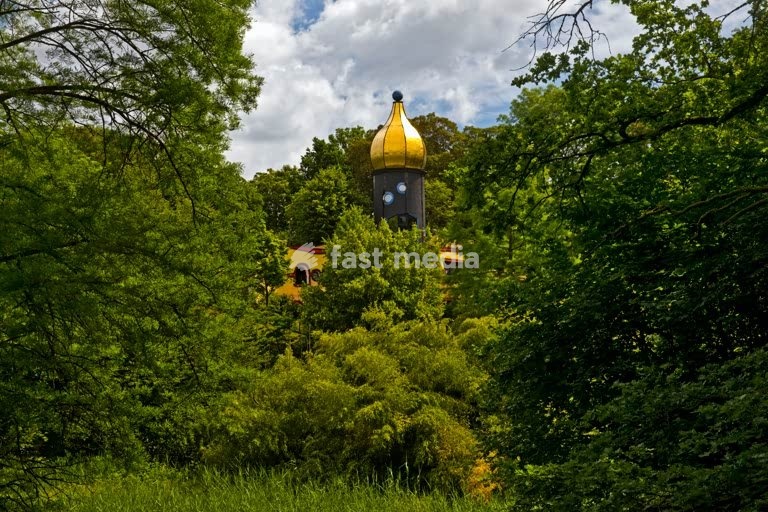 Essen, Ronald McDonald House, a family centre for relatives of seriously ill children being treated at Essen University Hospital. The building in Grugapark, also known as the Hundertwasser House, opened in 2003. It is the last design by the architect Friedensreich Hundertwasser. Essen, 10 June 2026