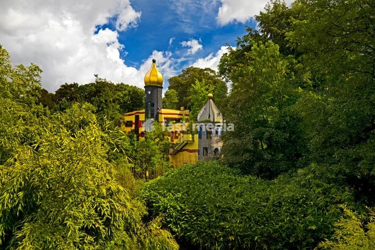 Essen, Ronald McDonald House, a family centre for relatives of seriously ill children being treated at Essen University Hospital. The building in Grugapark, also known as the Hundertwasser House, opened in 2003. It is the last design by the architect Friedensreich Hundertwasser. Essen, 10 June 2026