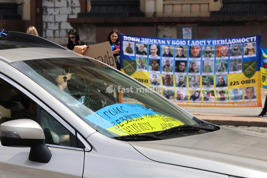 A driver participates in the “Don’t Stay Silent! Captivity Kills!” rally in Kharkiv, Ukraine, July 12, 2026. In the northeastern Ukrainian city, families of Ukrainian prisoners of war and missing military personnel took part in the weekly rally to support their relatives and friends held in Russian…