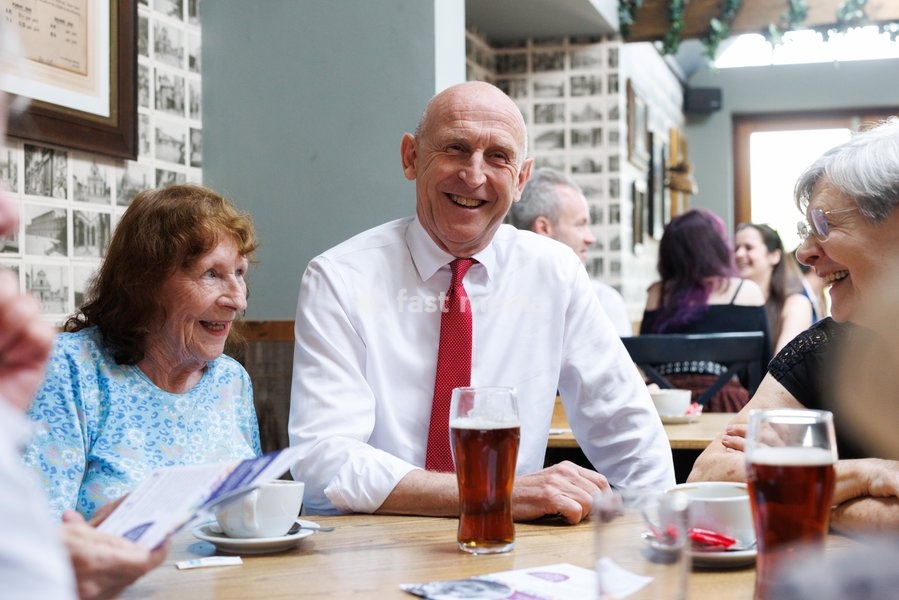 23/07/2026. Harlow, United Kingdom. Prime Minister Andy Burnham and Chancellor of the Exchequer John Healey visit the Hare pub as the government announces a 20 percent cut in business rates for pubs, clubs and live music venues