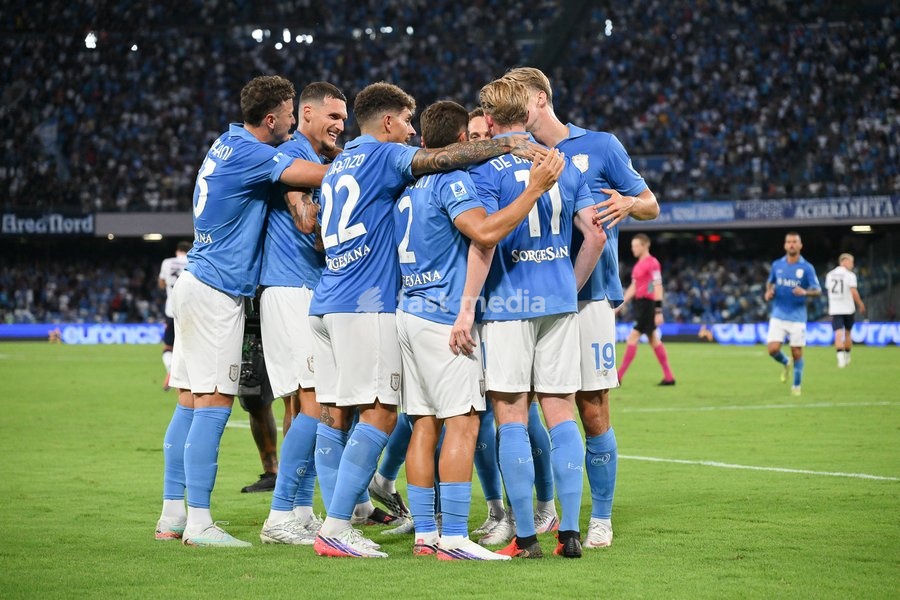Napoli’s players celebrate after the 1-0 goal during the match of Serie A Enilive Football Match between Napoli vs Bologna at the Maradona Stadium on 13 September 2026 in Napoli, Bologna. Napoli-Bologna 1-1