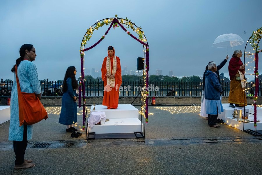 The first ever Ganga Aarti ceremony is performed on the River Thames at the Old Royal Naval College, Greenwich, London, UK, on 13 September 2026. The ancient Hindu fire ritual, traditionally performed on the banks of the sacred River Ganges in India, brings together priests, devotees and community…