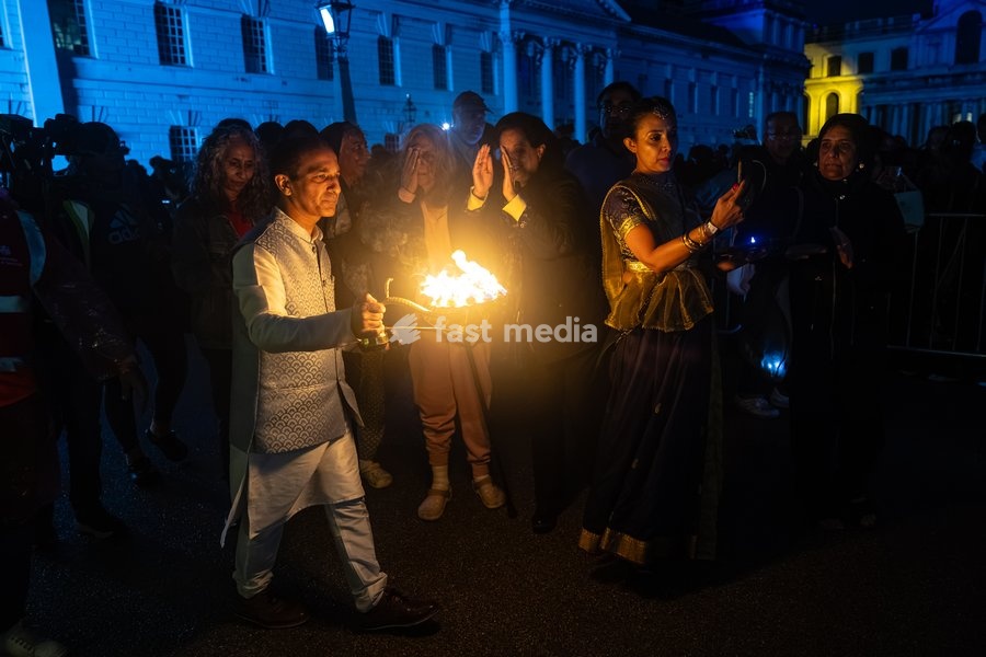 The first ever Ganga Aarti ceremony is performed on the River Thames at the Old Royal Naval College, Greenwich, London, UK, on 13 September 2026. The ancient Hindu fire ritual, traditionally performed on the banks of the sacred River Ganges in India, brings together priests, devotees and community…