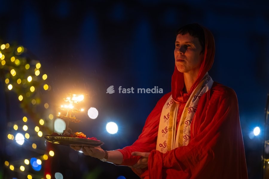 The first ever Ganga Aarti ceremony is performed on the River Thames at the Old Royal Naval College, Greenwich, London, UK, on 13 September 2026. The ancient Hindu fire ritual, traditionally performed on the banks of the sacred River Ganges in India, brings together priests, devotees and community…