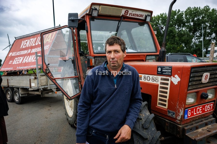 farmer Francky Snaet pictured during a press visit as operator Elia started the first phase of work on the Ventilus project, Monday 14 September 2026 in Zuienkerke. Ventilus is the new high-voltage power line of Elia in West Flanders, to transport the electricity generated by the new offshore wind…