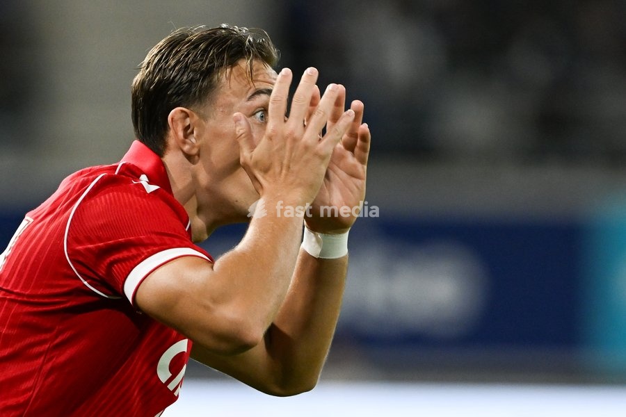 Standard's Casper Nielsen looks dejected during a soccer match between KAA Gent and Standard de Liege, Friday 18 September 2026 in Gent, on day 7 of the 2026-2027 'Jupiler Pro League' first division of the Belgian championship