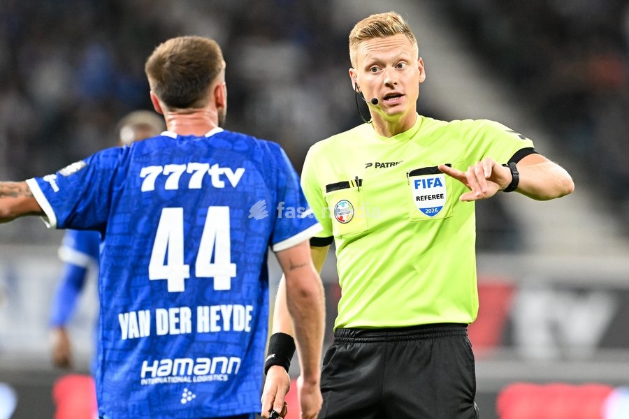 Gent's Siebe Van der Heyden and referee Lothar D'Hondt pictured during a soccer match between KAA Gent and Standard de Liege, Friday 18 September 2026 in Gent, on day 7 of the 2026-2027 'Jupiler Pro League' first division of the Belgian championship