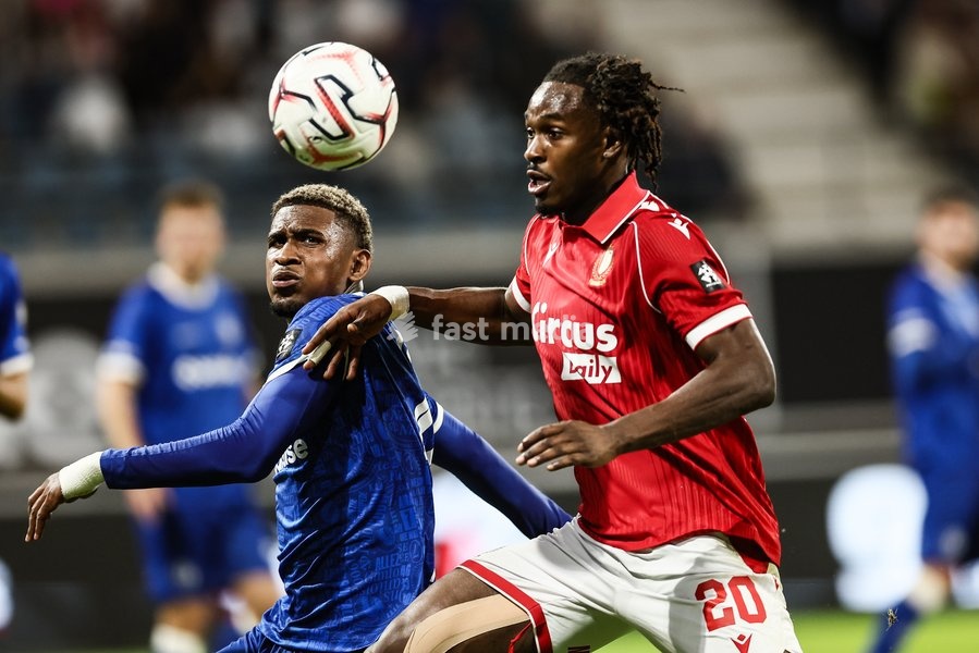 Gent's Josue Vergara and Standard's Ibrahim Karamoko fight for the ball during a soccer match between KAA Gent and Standard de Liege, Friday 18 September 2026 in Gent, on day 7 of the 2026-2027 'Jupiler Pro League' first division of the Belgian championship