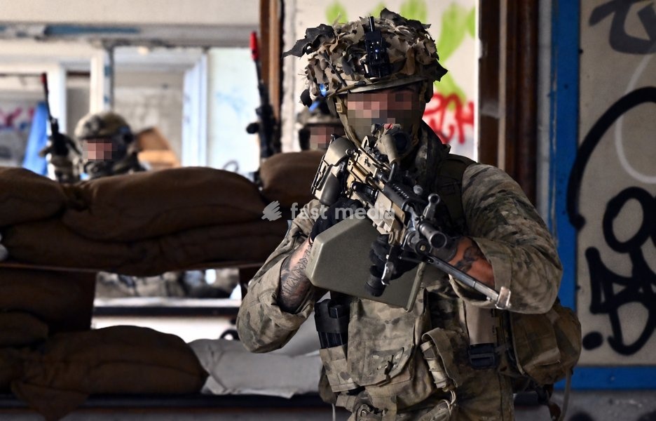 %items Picture taken during the Rupt’Hure joint military exercise with France, on Friday 18 September 2026, in Plombières. From September 11 to 18, the Ardennes Chasseurs Battalion is participating in the large-scale exercise Rupt’Hure. Approximately 650 Belgian and French service members are…