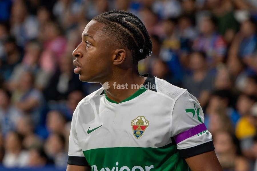 Sangaré of Elche CF is substituted before the end of the first half during the LaLiga EA Sports matchday 7 football match between RCD Espanyol and Elche CF at Stage Front Stadium on September 18, 2026 in Cornellà de Llobregat, Spain