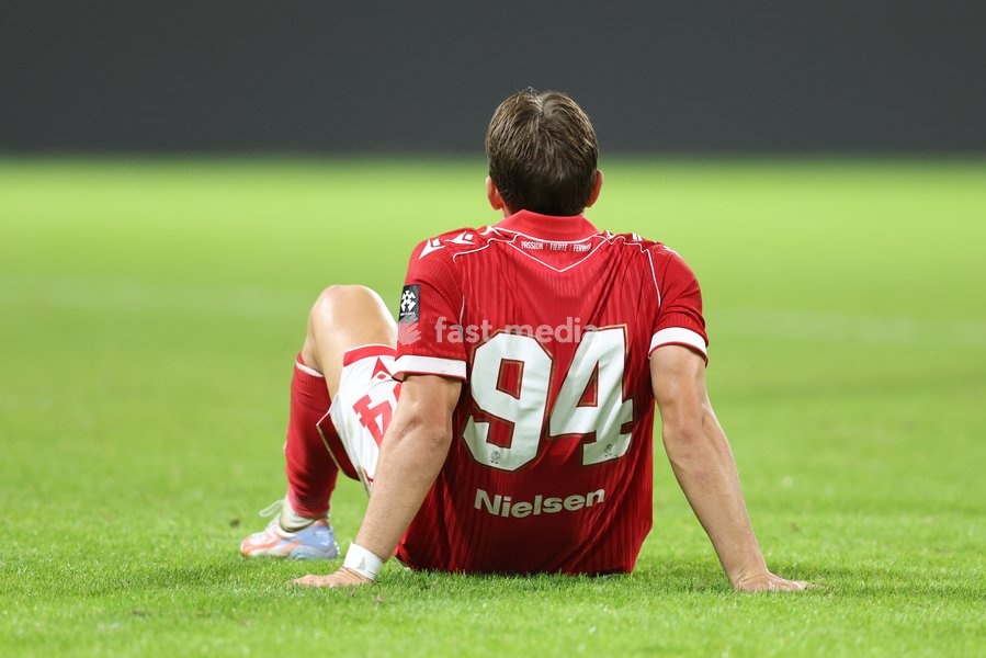 Standard's Casper Nielsen looks dejected after losing a soccer match between KAA Gent and Standard de Liege, Friday 18 September 2026 in Gent, on day 7 of the 2026-2027 'Jupiler Pro League' first division of the Belgian championship