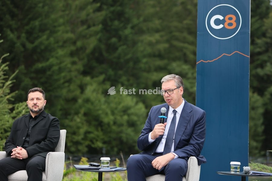 President of Ukraine Volodymyr Zelenskyy (left) and President of Serbia Aleksandar Vucic attend a news conference during the Carpathian 8 Summit in Ivano-Frankivsk region, Ukraine, September 18, 2026. On this day, President of Ukraine Volodymyr Zelenskyy announced the launch of a new format - the…
