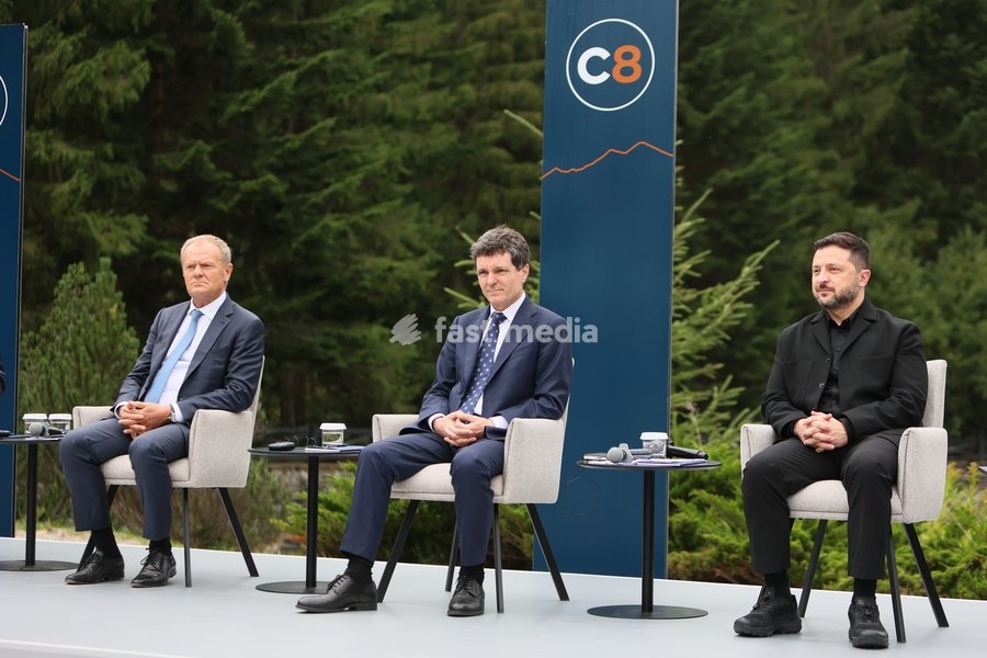 Prime Minister of Poland Donald Tusk, President of Romania Nicusor Dan and President of Ukraine Volodymyr Zelenskyy (left to right) attend a news conference during the Carpathian 8 Summit in Ivano-Frankivsk region, Ukraine, September 18, 2026. On this day, President of Ukraine Volodymyr Zelenskyy…