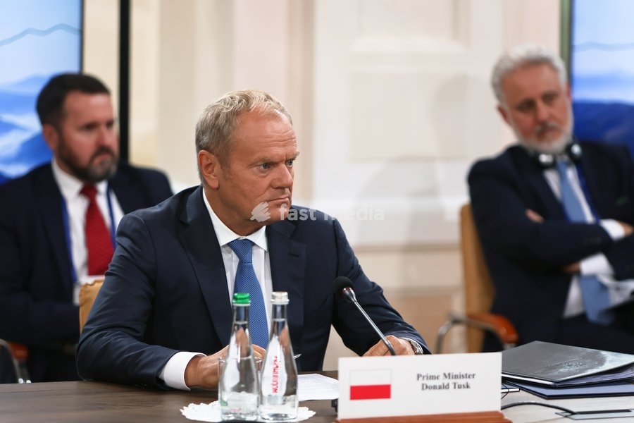 Prime Minister of Poland Donald Tusk participates in the first plenary session of the Carpathian 8 Summit in Ivano-Frankivsk region, Ukraine, September 18, 2026. On this day, President of Ukraine Volodymyr Zelenskyy announced the launch of a new format - the Carpathian Eight (C8) - comprising…