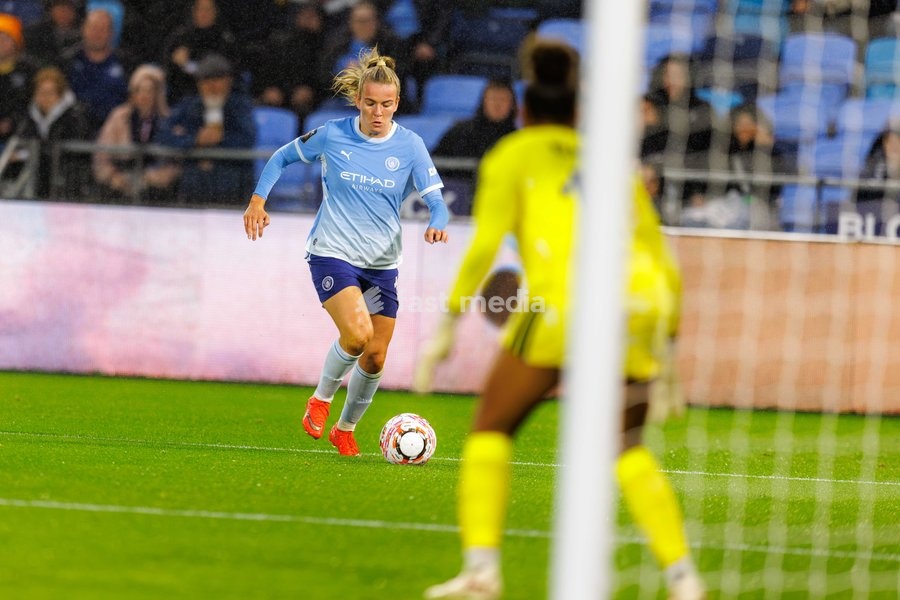 Lauren Hemp of Manchester City Women during the Women's Super League match between Manchester City Women and Liverpool FC Women at the Joie Stadium in Manchester, England on September 18, 2026