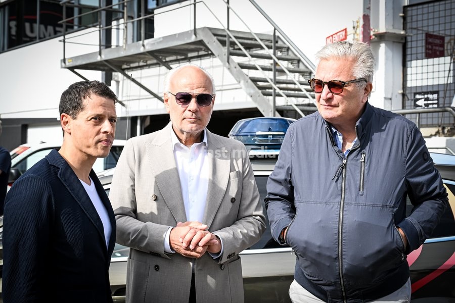Organisor Ismael Ben-Al-Lal and Organisor Frans-Joseph Joosten and Prince Laurent of Belgium pictured at the iLumen European Solar Challenge (iESC), the largest solar race in Europe, Saturday 19 September 2026, at the Circuit Zolder, in Heusden-Zolder. Some 20 university teams that have designed…