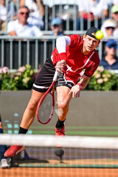 Belgian Zizou Bergs pictured in action during a tennis match between Austrian Rodionov and Belgian Bergs, the fourth rubber in the tie between Austria and Belgium, qualifiers for the Davis Cup tournament, on Saturday 19 September 2026 in Vienna, Austria