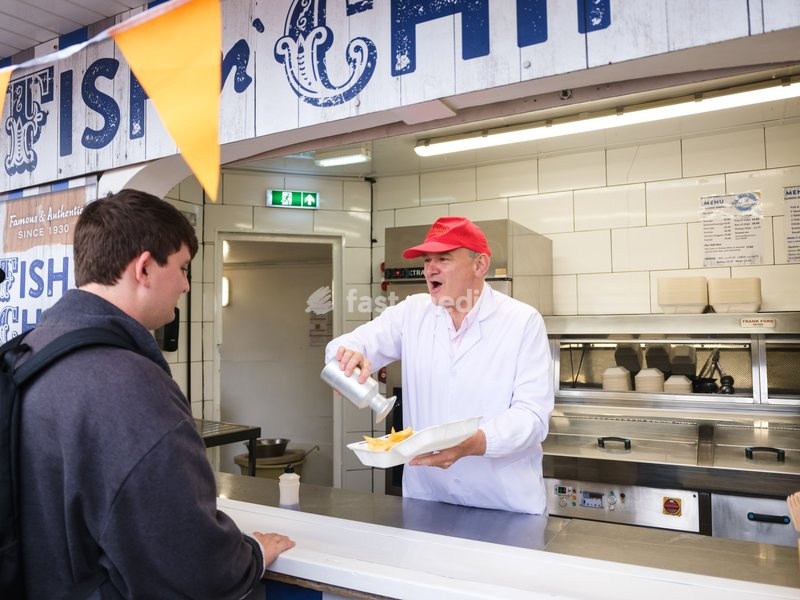 Sir Ed Davey, Current Liberal Democrat Leader And Mp For Kingston And Surbiton arrives at the Liberal Democrat Autumn Conference 2026 on Saturday 19 September 2026 at Brighton Pier, Brighton. Sir Ed Davey Served Fish And Chips At The Entrance Of Brighton's Famous Pier To Welcome Delegates To…