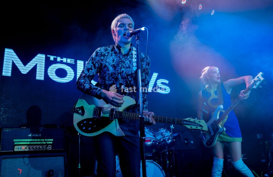 MATT and ISSEY CARTLIDGE of the band The Molotovs performing at The Arts Club in Liverpool, UK