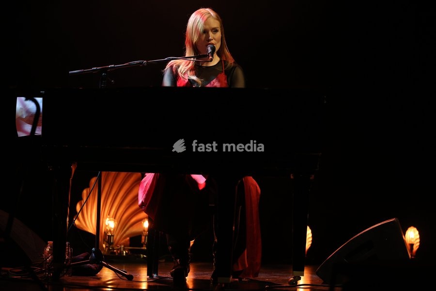 BRIGHTON, ENGLAND - 17 September 2026. Freya Ridings performs at Brighton Dome on in Brighton, England. Freya Olivia Rose Ridings