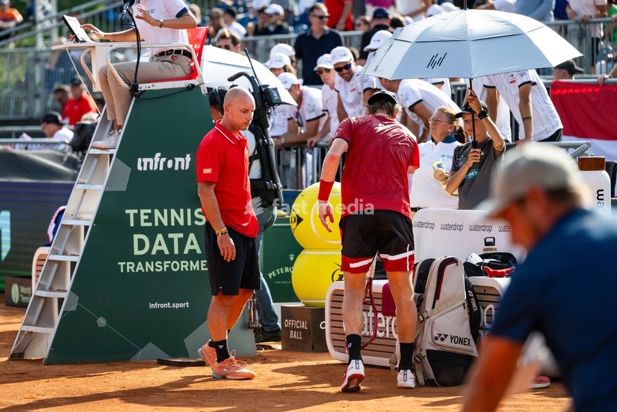 Belgian captain Steve Darcis and Belgian Zizou Bergs pictured during a tennis match between Austrian Rodionov and Belgian Bergs, the fourth rubber in the tie between Austria and Belgium, qualifiers for the Davis Cup tournament, on Saturday 19 September 2026 in Vienna, Austria