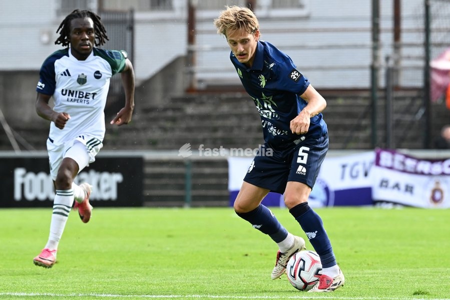 Beerschot's Sem Audoor is pictured in action during a soccer match between Sporting Hasselt and K. Beerschot VA, Saturday 19 September 2026 in Hasselt, on day 6 of the 2026-2027 'Challenger Pro League' 1B second division of the Belgian championship
