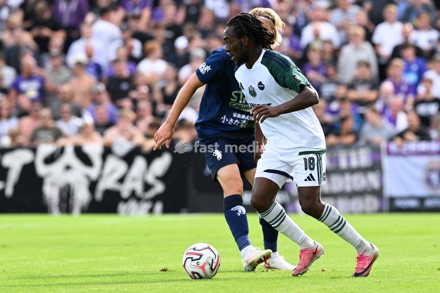 Hasselt's Javan Ngoyi pictured in action during a soccer match between Sporting Hasselt and K. Beerschot VA, Saturday 19 September 2026 in Hasselt, on day 6 of the 2026-2027 'Challenger Pro League' 1B second division of the Belgian championship
