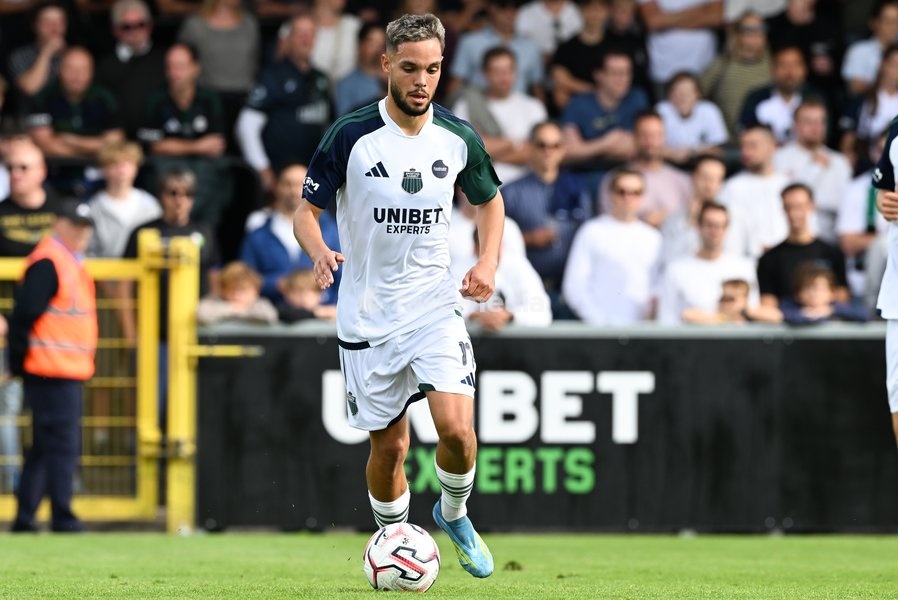 Hasselt's Lucas Vankerkhoven pictured in action during a soccer match between Sporting Hasselt and K. Beerschot VA, Saturday 19 September 2026 in Hasselt, on day 6 of the 2026-2027 'Challenger Pro League' 1B second division of the Belgian championship