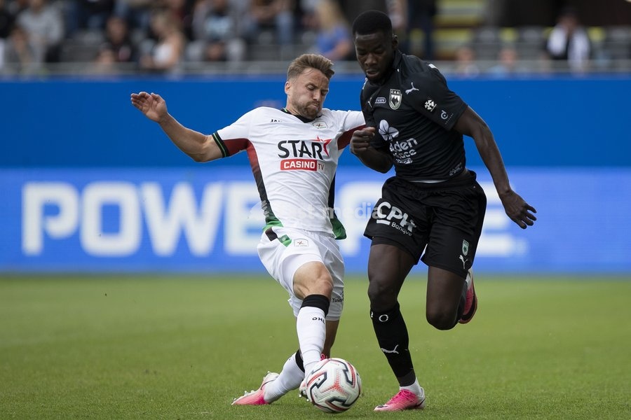 OHL's Wouter George and RAAL's Mame Wade pictured during a soccer match between Oud-Heverlee Leuven and RAAL La Louviere, Saturday 19 September 2026 in Leuven, on day 7 of the 2026-2027 'Jupiler Pro League' first division of the Belgian championship
