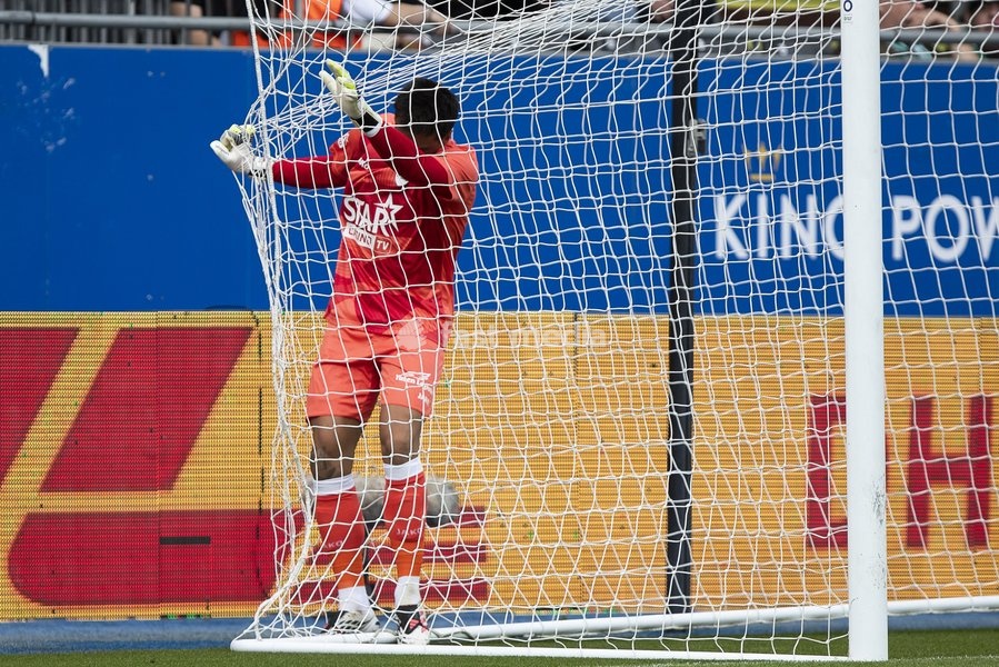 OHL's goalkeeper Dani Van Den Heuvel pictured during a soccer match between Oud-Heverlee Leuven and RAAL La Louviere, Saturday 19 September 2026 in Leuven, on day 7 of the 2026-2027 'Jupiler Pro League' first division of the Belgian championship