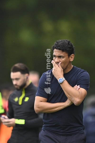 Jong Genk's head coach Igor de Camargo pictured during a soccer match between Jong Genk (U21) and RFC Seraing, Saturday 19 September 2026 in Genk, on day 6 of the 2026-2027 'Challenger Pro League' 1B second division of the Belgian championship