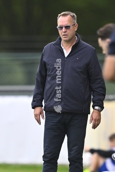 Seraing's head coach Arnauld Mercier pictured during a soccer match between Jong Genk (U21) and RFC Seraing, Saturday 19 September 2026 in Genk, on day 6 of the 2026-2027 'Challenger Pro League' 1B second division of the Belgian championship