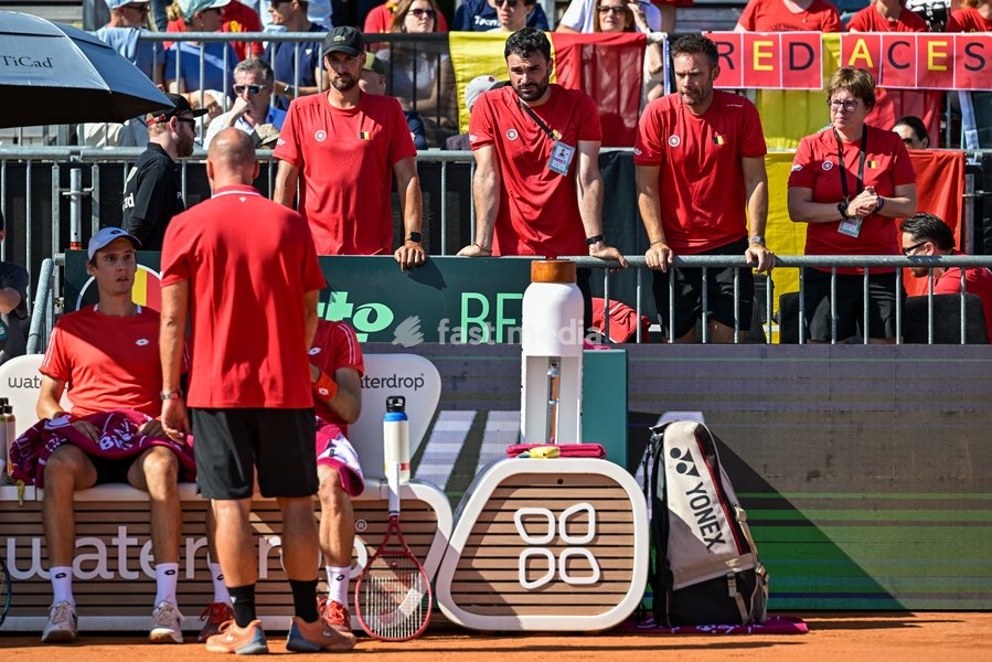 Belgian team doctor Julie Dellatte is attending a tennis match between Austrian Rodionov and Belgian Bergs, the fourth rubber in the tie between Austria and Belgium, qualifiers for the Davis Cup tournament, on Saturday 19 September 2026 in Vienna, Austria