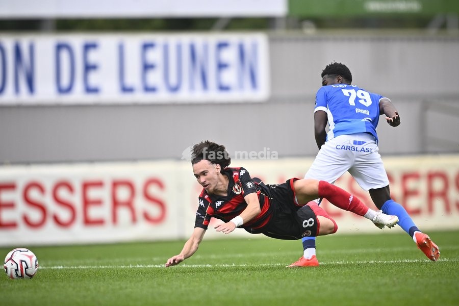 Seraing's Wassim Bahri and Jong Genk's Djoully Nzoko fight for the ball during a soccer match between Jong Genk (U21) and RFC Seraing, Saturday 19 September 2026 in Genk, on day 6 of the 2026-2027 'Challenger Pro League' 1B second division of the Belgian championship