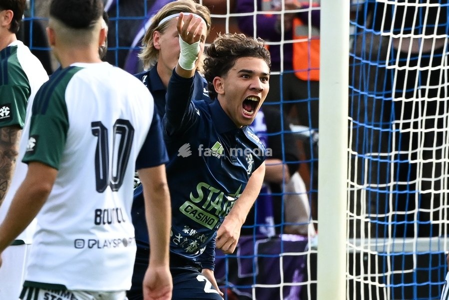 Beerschot's Mohamed Anas Haj celebrates after scoring during a soccer match between Sporting Hasselt and K. Beerschot VA, Saturday 19 September 2026 in Hasselt, on day 6 of the 2026-2027 'Challenger Pro League' 1B second division of the Belgian championship