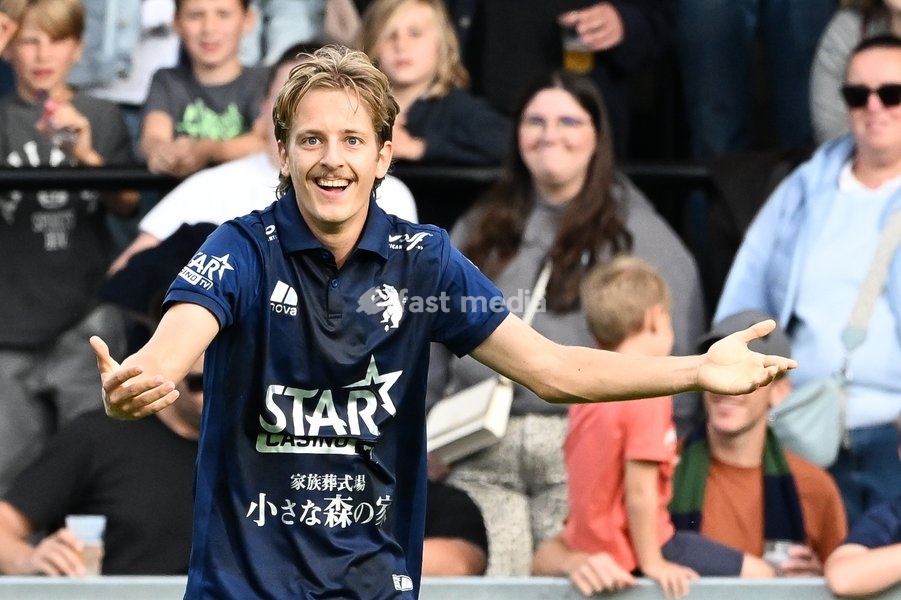 Beerschot's Sem Audoor looks dejected during a soccer match between Sporting Hasselt and K. Beerschot VA, Saturday 19 September 2026 in Hasselt, on day 6 of the 2026-2027 'Challenger Pro League' 1B second division of the Belgian championship