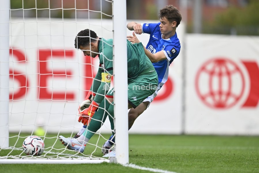 Jong Genk's August De Wannemacker scores from penalty during a soccer match between Jong Genk (U21) and RFC Seraing, Saturday 19 September 2026 in Genk, on day 6 of the 2026-2027 'Challenger Pro League' 1B second division of the Belgian championship